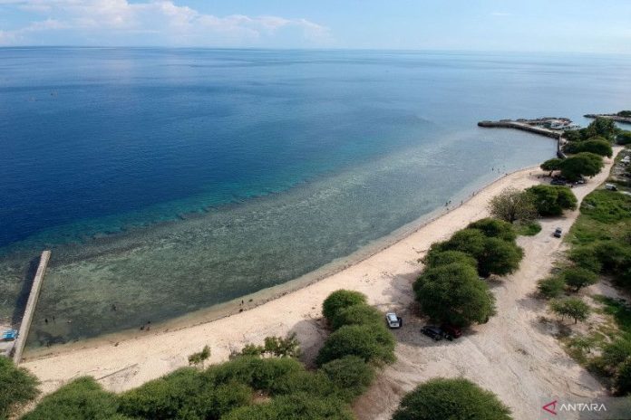 Menyelami Keindahan Alam Gorontalo 7 Pantai Eksotis Yang Wajib