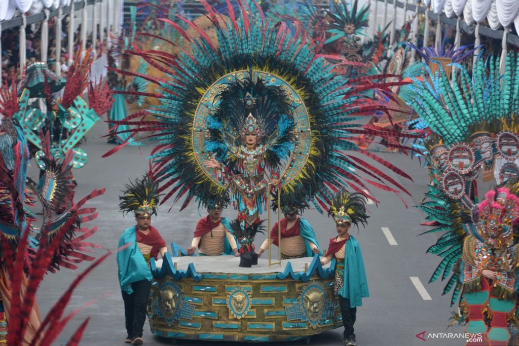 Festival Budaya Menyelami Keanekaragaman Indonesia Melalui Pesta