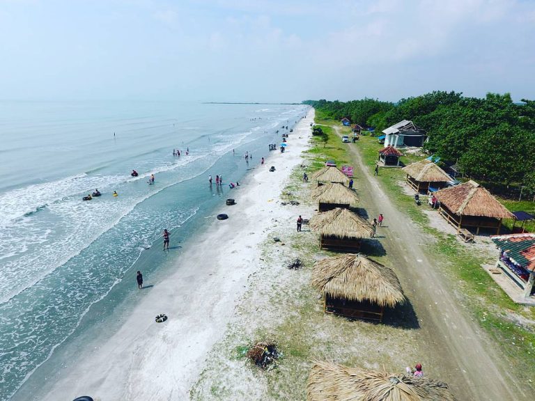 Pantai Kerang Mas, Destinasi Wisata Favorit di Lampung Timur