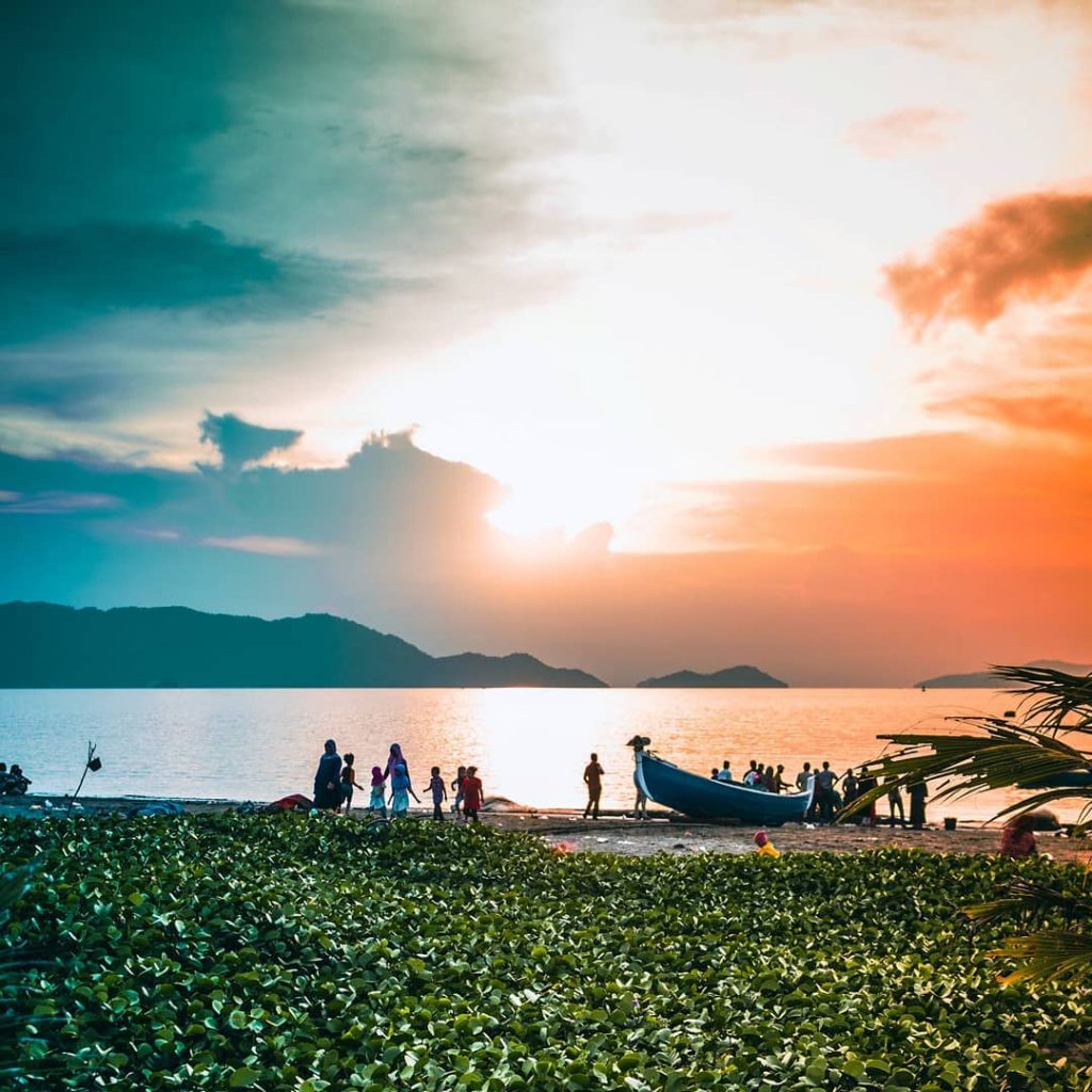 Pesona Pantai Ulee Lheue, Pantai Romantis di Banda Aceh - Destinasi