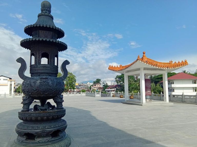 Patung Dewi Kwan Im, Perpaduan Sempurna Wisata Alam dan Religi