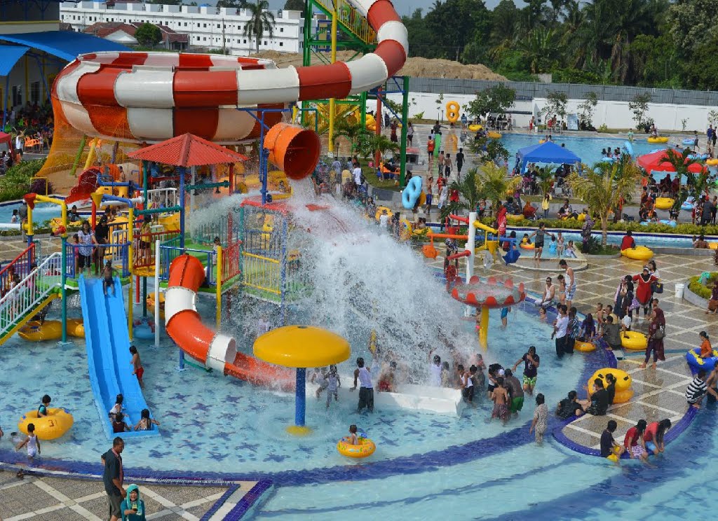 Serunya Bermain Air Di Martoba Waterpark Destinasi Travel Indonesia