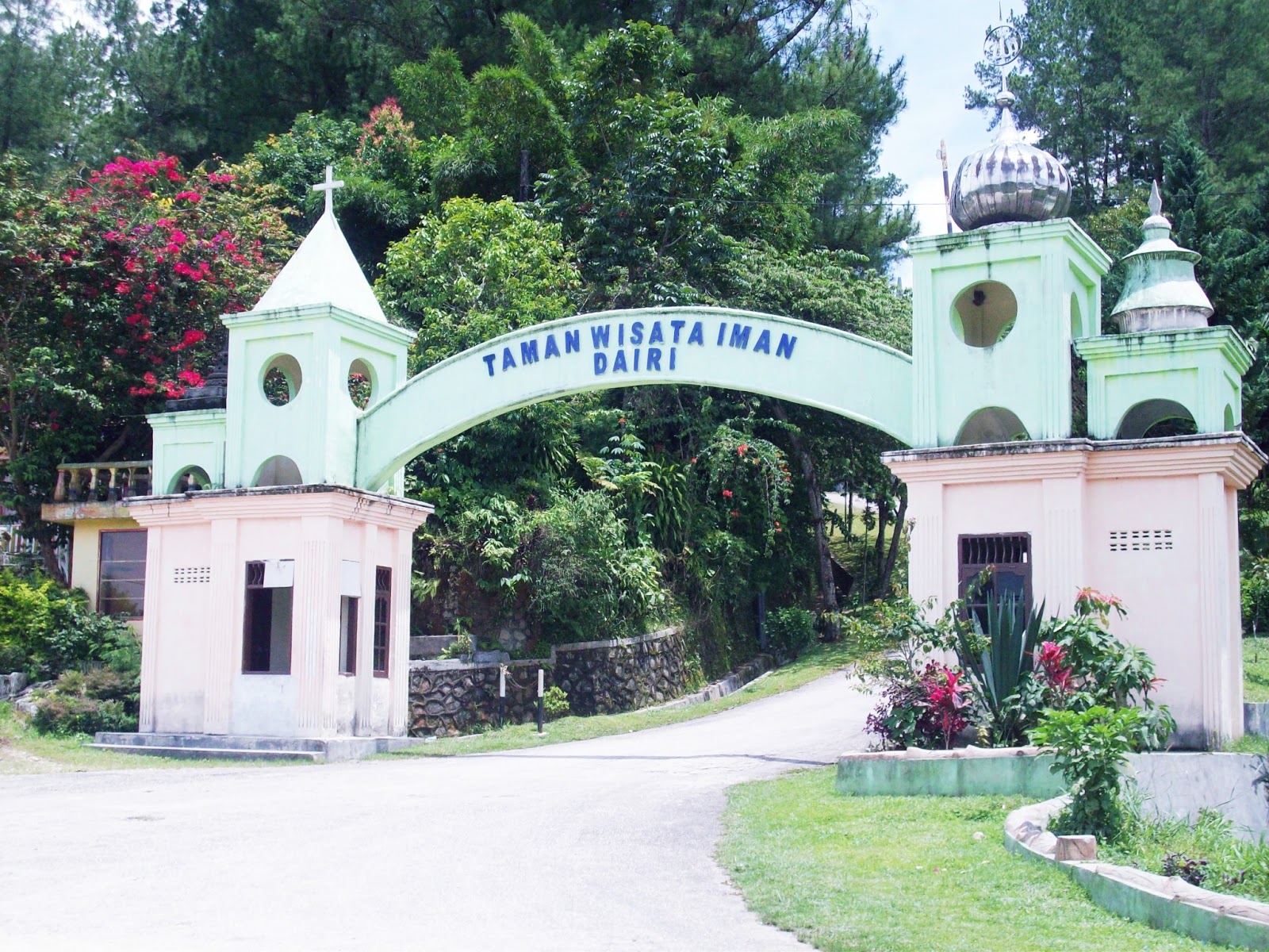 Masjid Taman Wisata Iman