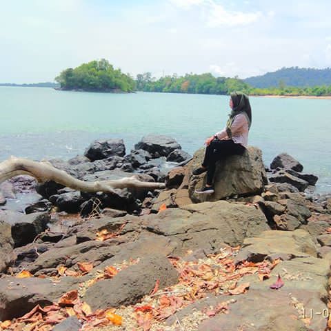 Menyambangi Pantai Batu Ruso Di Desa Tabuyung – Sumatera Utara