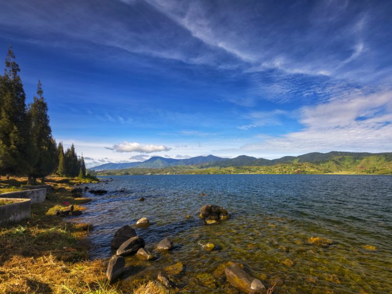 Danau Diatas dan Danau Dibawah, Danau Kembar di Sumatera Barat