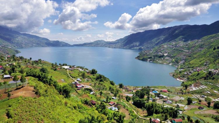 Danau Diatas dan Danau Dibawah, Danau Kembar di Sumatera