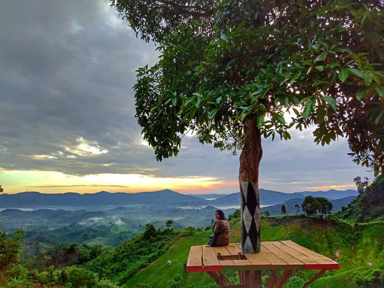 Bukit Tempurung Indahnya Senja di Jambi