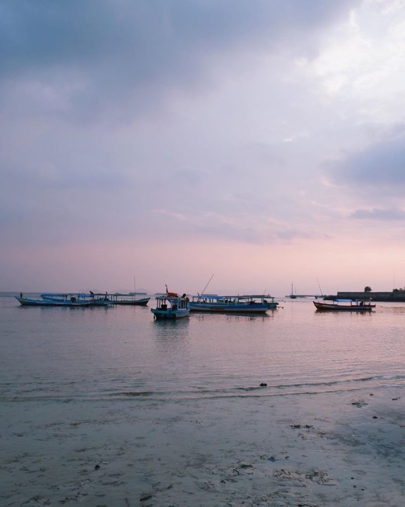  Pantai  Pasir  Putih  Surga Bawah Lautnya Lampung  