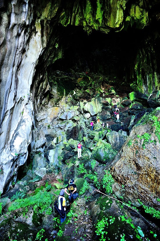 Goa Batu Sawar, Tempat Cantik dengan Rute Mencekam