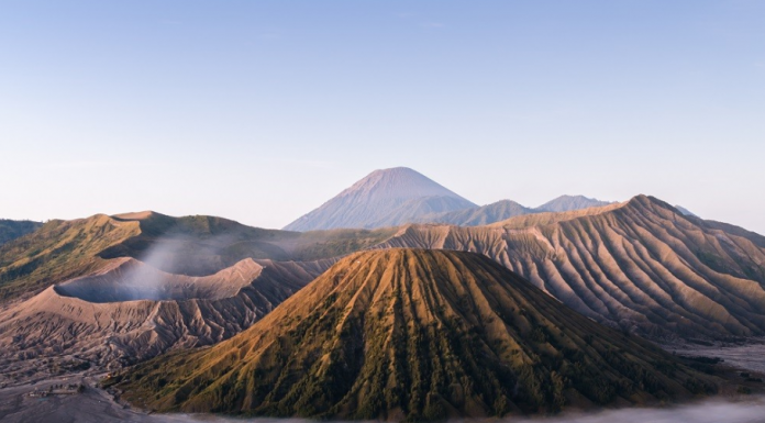 Kaldera Gunung Bromo Bukti Keganasan Alam Di Masa Lampau Destinasi Travel Indonesia