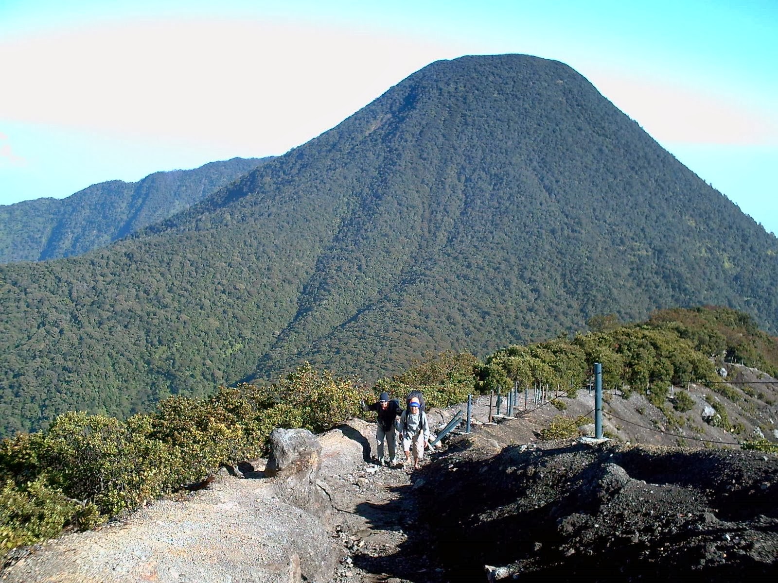 Taman Nasional Gunung Gede Pangrango, Surganya Wisata di