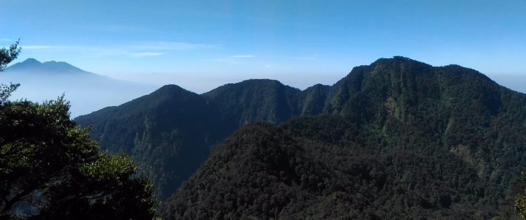 Keindahan Indonesia Sari Puncak Gunung Salak Via Ajisaka