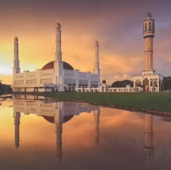 Masjid Raya Mujahidin, Landmark Kota Pontianak yang Harus Kamu Kunjungi