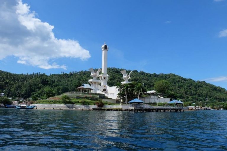 Melihat Langsung Monumen Trikora Mandala Sakti. Monumen Bukti Perjuangan Memperjuangkan Kemerdekaan Indonesia