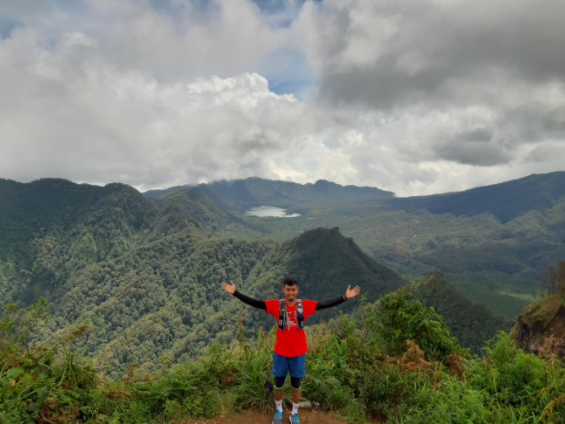 Melihat Pesona Jawa Barat Dari Gunung Burangrang Via Legok Haji