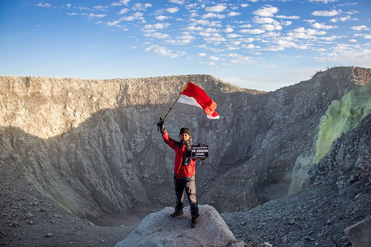 Melihat Panorama Jawa Tengah Dari Puncak Gunung Sindoro Via Kledung