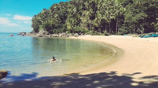 Eksotisme Pantai Nanseri Sebagai Salah Satu Pantai Terindah Di Maluku