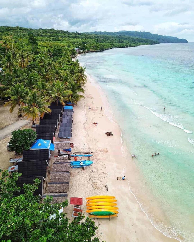 Pantai Nirwana, Cuilan Surga Pantai Tiga Warna di Baubau ...