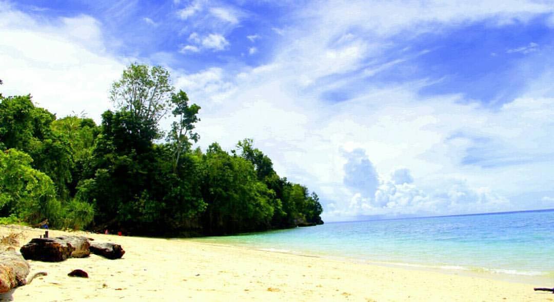 Dapatkan Liburan Mengesankan di Pulau Busak - Kabupaten Buol