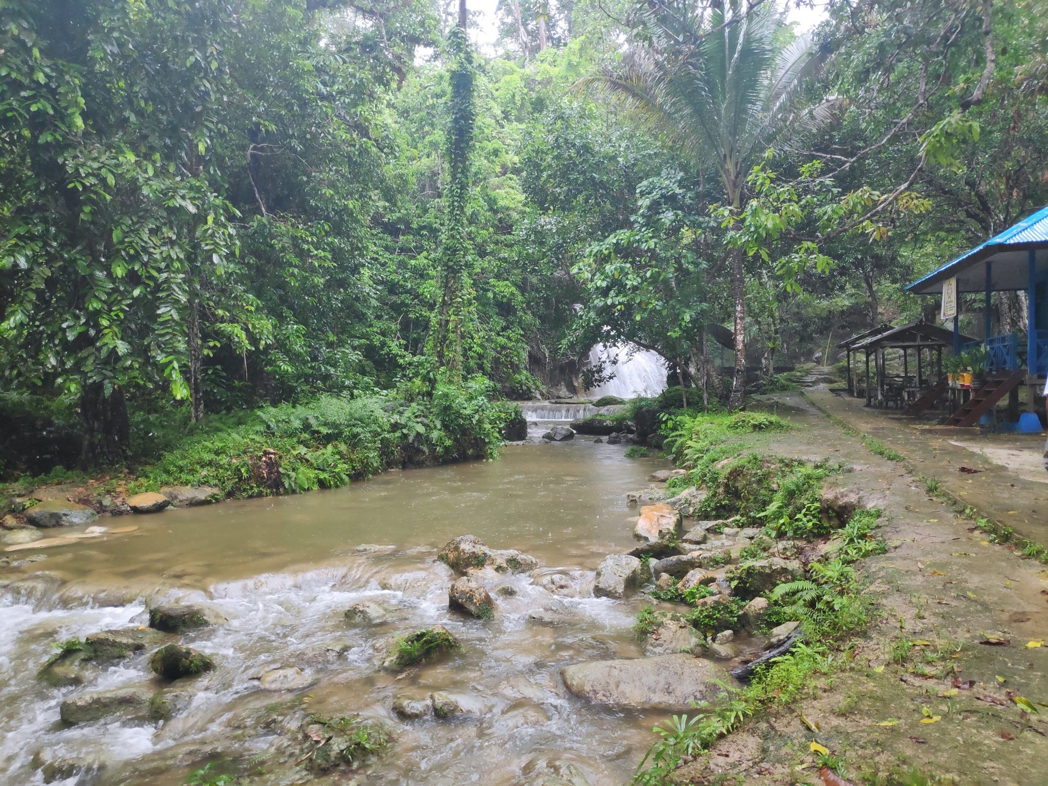 Air Terjun Wafsarak Pesona Papua yang Tiada Duanya