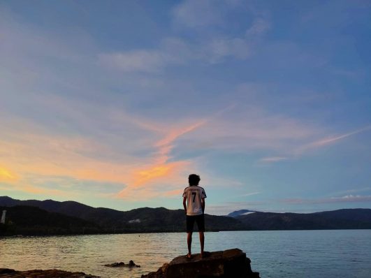 Manjakan Mata Dengan Melihat Sunset di Pantai Sausapor Tambrauw