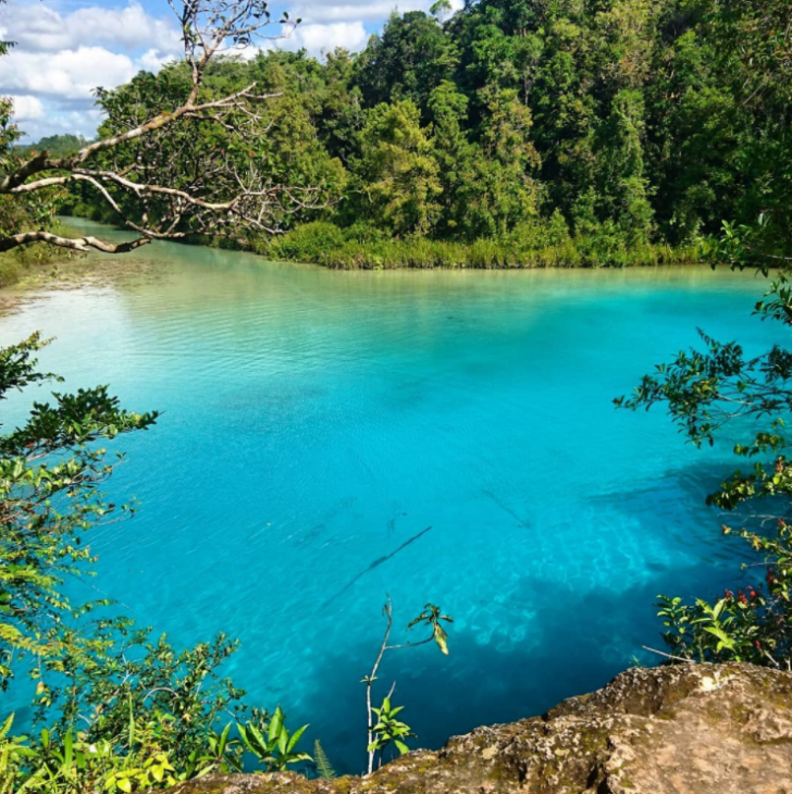 Danau Framu, Birunya Air di Kedalaman Pulau Cenderawasih - Destinasi