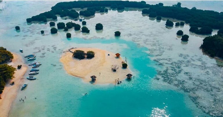 Keindahan Alam Kepulauan Seribu di Balik Hiruk Pikuk Kota Jakarta