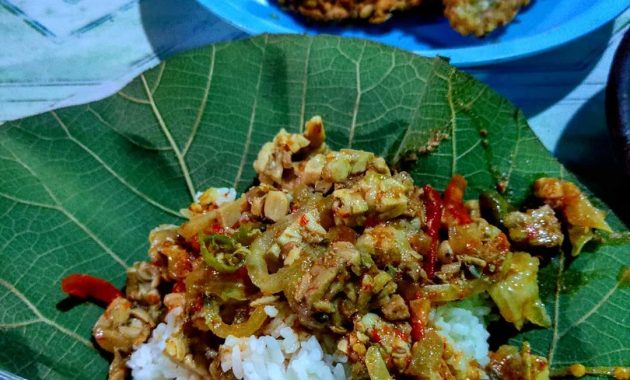 Menyantap Lezatnya Nasi Sayur Labu Sega Warsa Pagerbarang Di Tengah Gelapnya Malam
