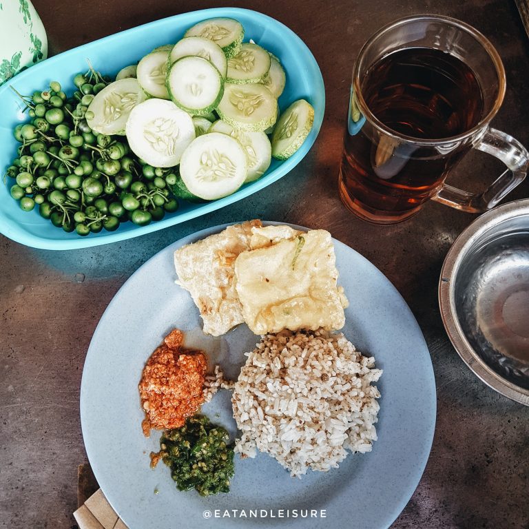 T.O Benhil 296, Menyantap Nasi Tutug Oncom Hidangan Tradisional Khas Tasikmalaya