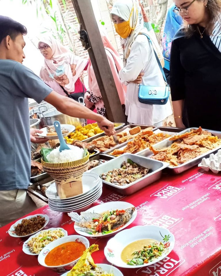 Laris Manis Di Perantauan Kini Kuliner Khas Betawi Menjadi Rumah Makan Gabus Mpok Kuni