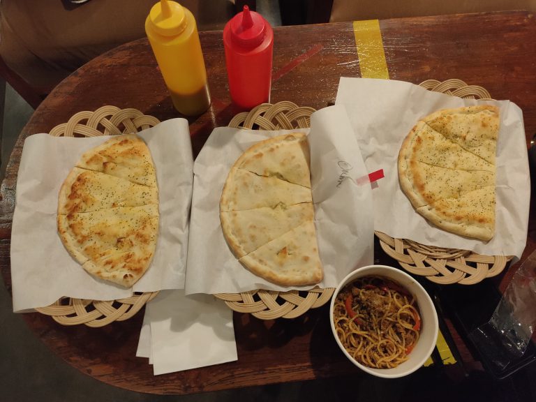 Pizza Lipat Terenak Di Jogja Cuma Di Pantiez Pizza, Rasanya Indonesia Sekali