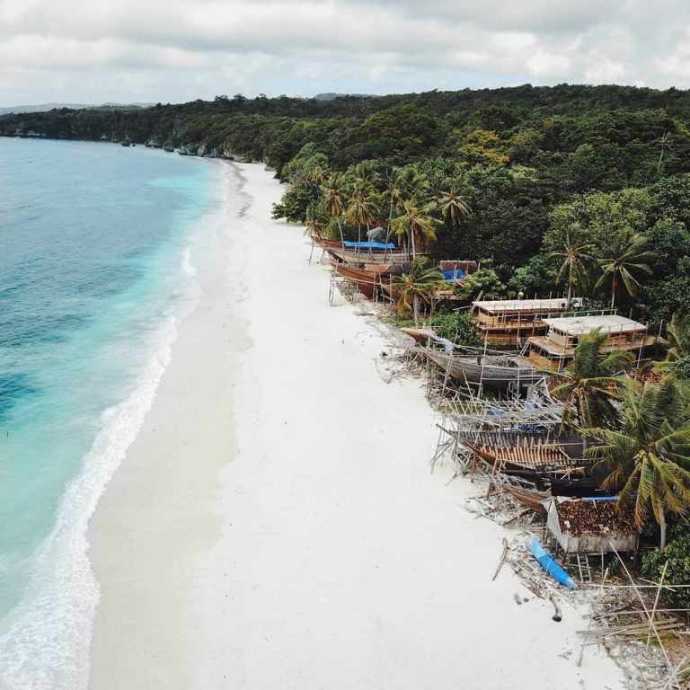 Keindahan Pantai Serta Pesona Tebing Apparalang Desa Wisata Ara Di Bulukumba