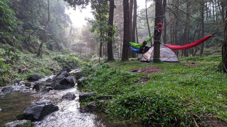 Curug Cihurang – Camping Ground Yang Membuat Kalian Menghilang Sejenak