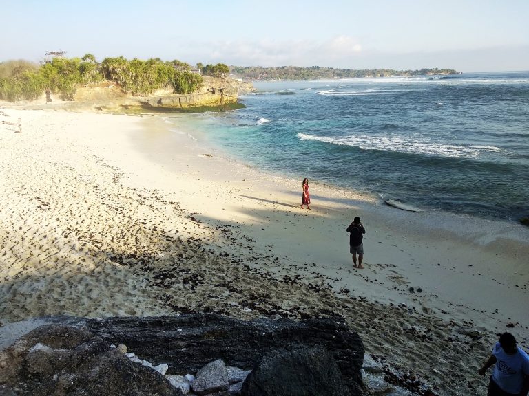Dream Beach Nusa Lembongan, Cocok Untuk Pecinta Surfing!