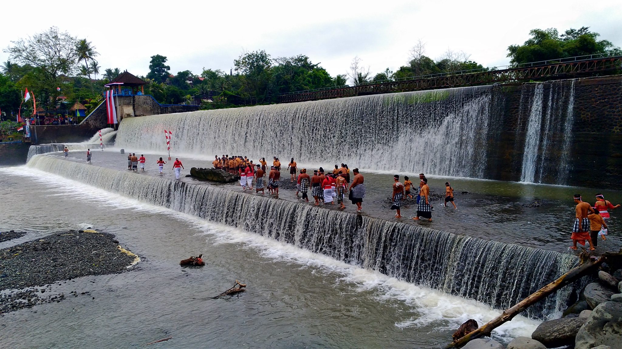 Suguhan Alam Luar Biasa Air Terjun Tukad Unda Di Semarapura Klungkung