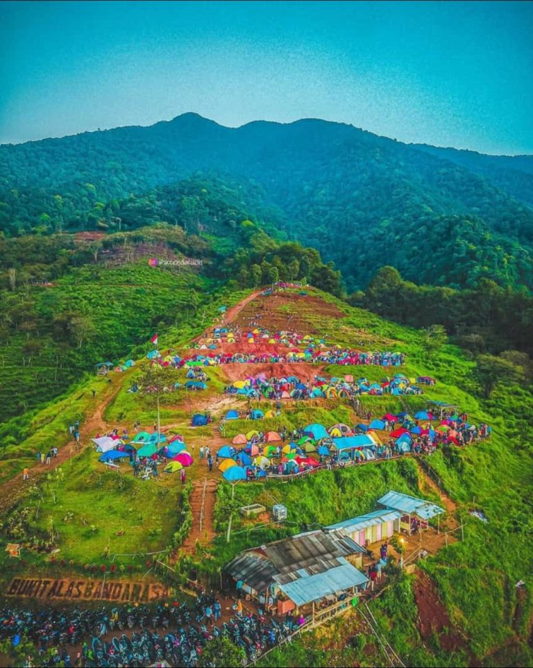 Serunya Berkemah Di Kaki Gunung Salak – Bukit Alas Bandawasa