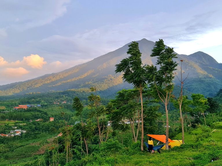 Bersantai Di Gunung Bunder Lokasi Wisata Alam Yang Komplit