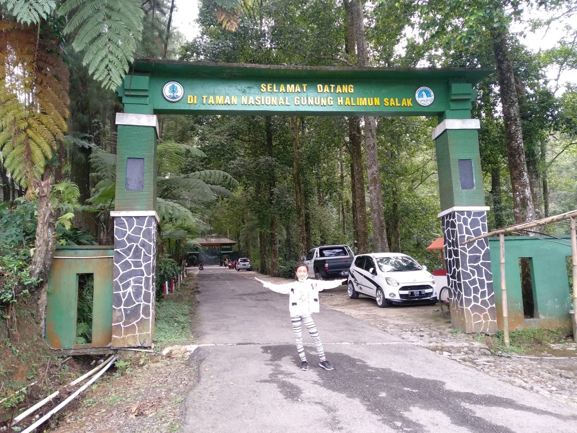 Bersantai Di Gunung Bunder Lokasi Wisata Alam Yang Komplit | Hibur.id