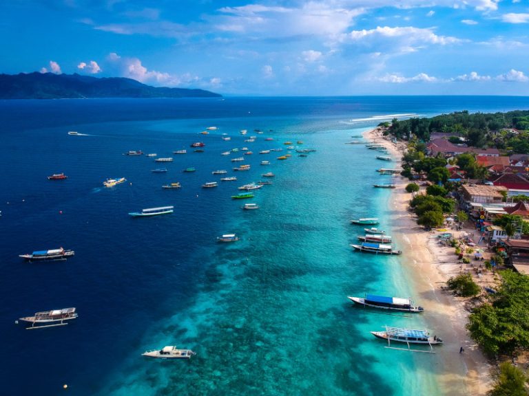 Tidak Hanya Sirkuit Mandalika, Ini Destinasi Wisata Populer Yang Ada Di Nusa Tenggara Barat
