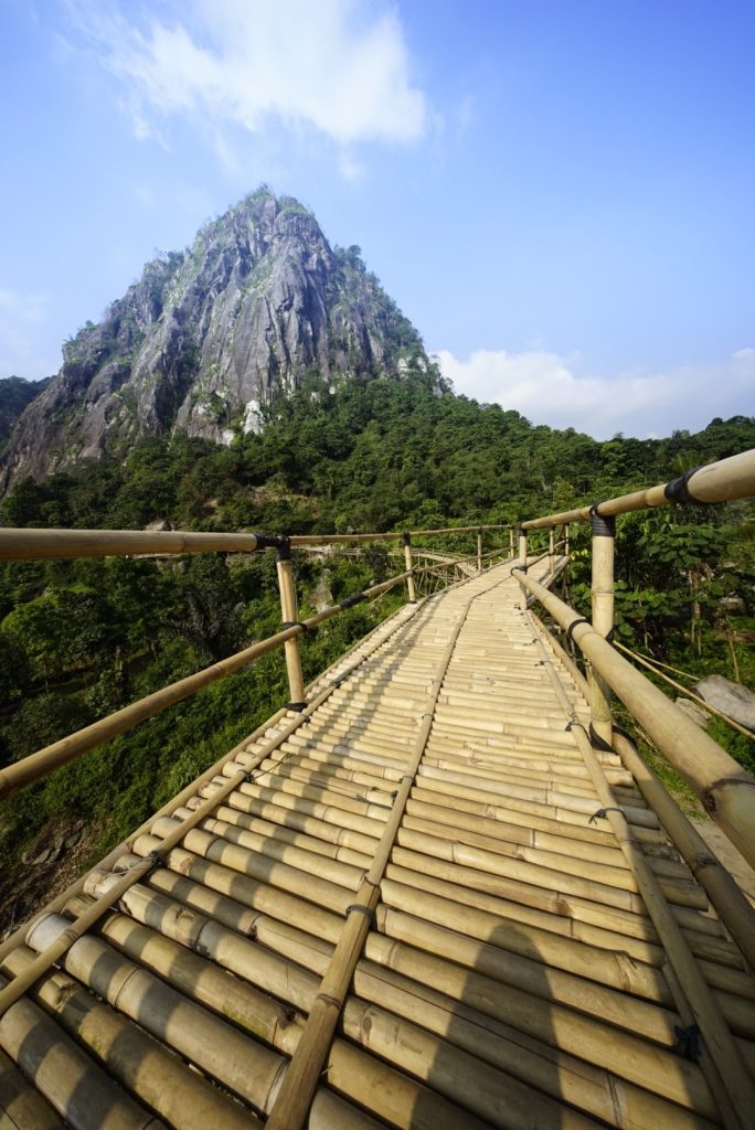 Panjat Tebing Gunung Parang - Purwakarta - Hibur.id