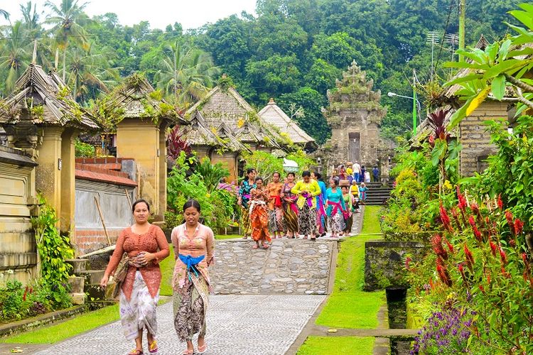 Menapaki Jejak Budaya Nusantara: Jelajahi Desa Terindah di Indonesia