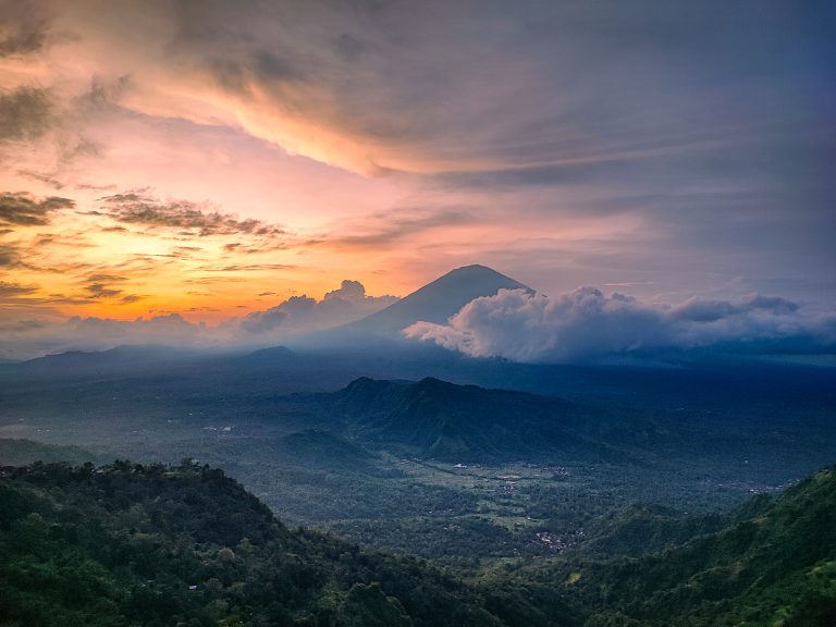 Lahangan Sweet, Spot Berkemah Yang Lagi Hits Di Bali