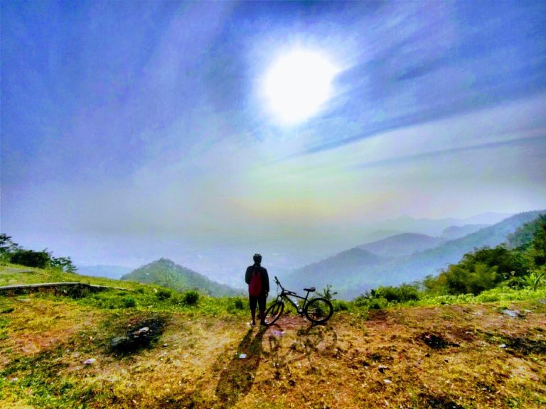 Gantole Cihampelas – Spot Berkemah Dengan View Sunset Yang Menawan