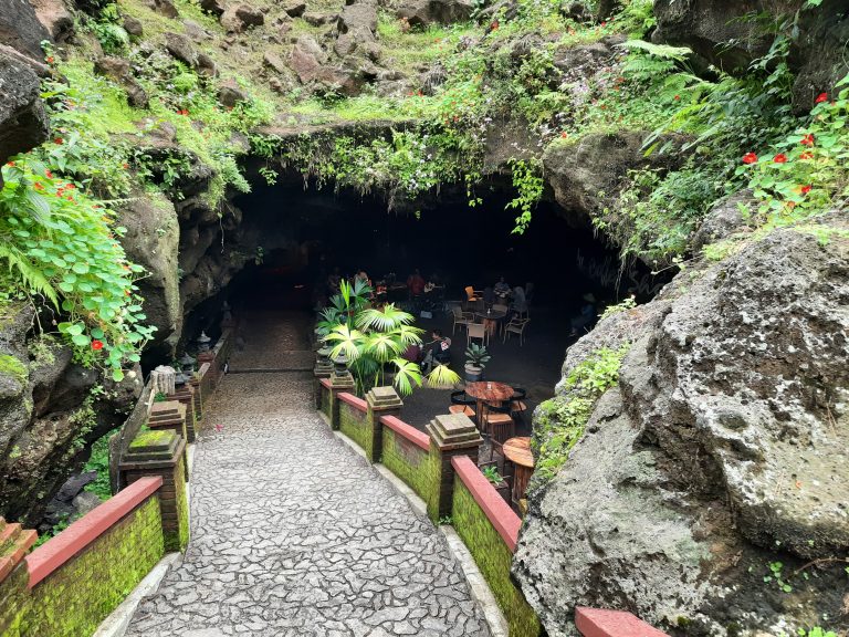 Goa Lawa, Spot Berkemah Dengan Keindahan Unik Di Lereng Gunung Slamet