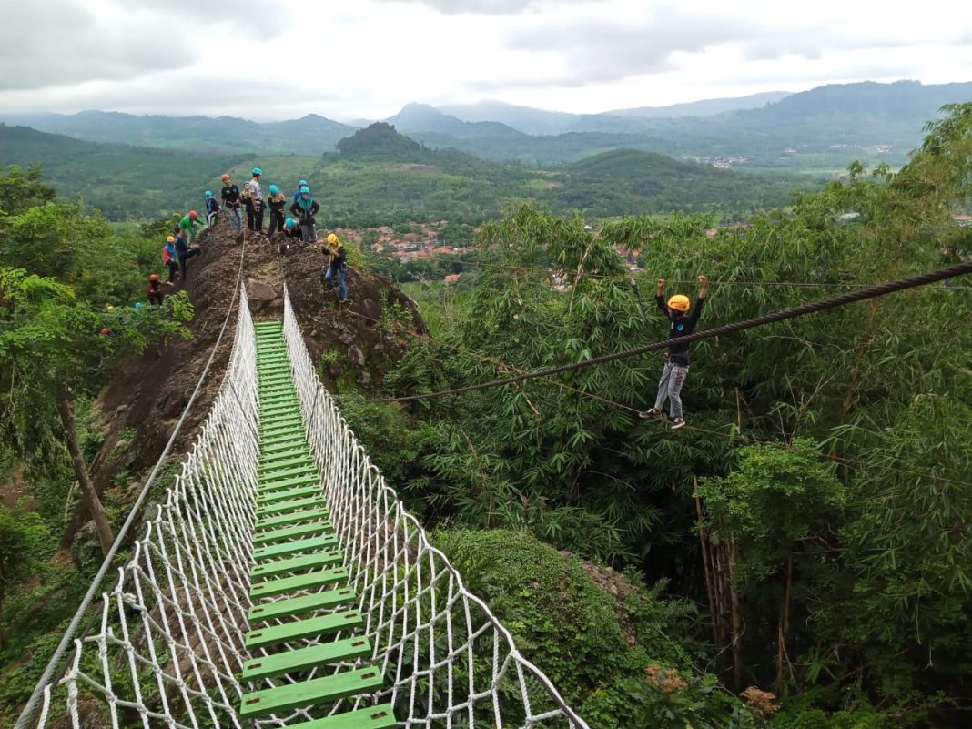 Bukit Rangkok Pagerwangi_1a