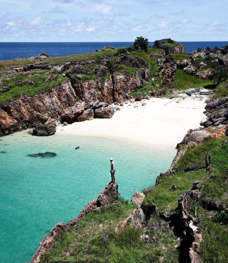 Pulau Rote: Menemukan Keindahan Pantai yang Jarang Diketahui