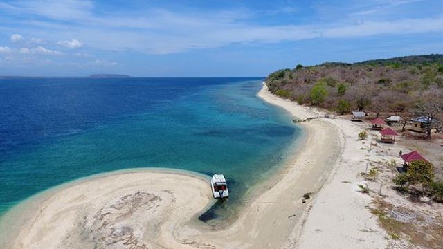 Petualangan Alam di Pulau Moyo, Sumbawa: Destinasi Wisata Terbaik