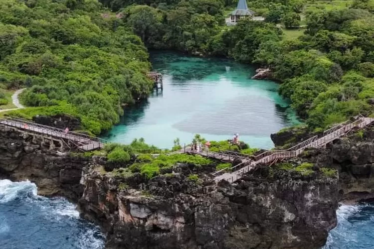 Berkemah di Danau – danau Cantik: Pengalaman Terbaik di Indonesia