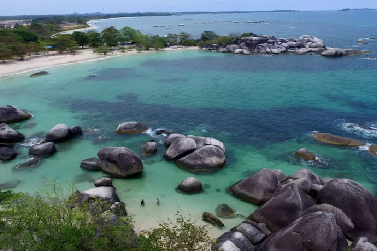 5 Pantai Tersembunyi di Belitung yang Mesti Dijelajahi