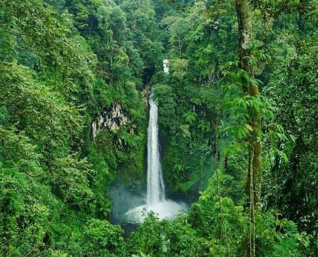 Menikmati Pesona Alam Batang: Eksplorasi Destinasi Wisata Tersembunyi di Jawa Tengah